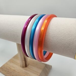 NEW VINTAGE 80s Colorful Stacking Lucite Plastic Bangle Bracelet Set of 5